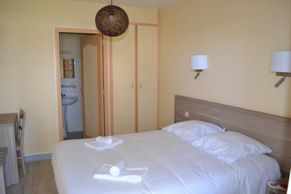 chambre-12_1-min.jpg