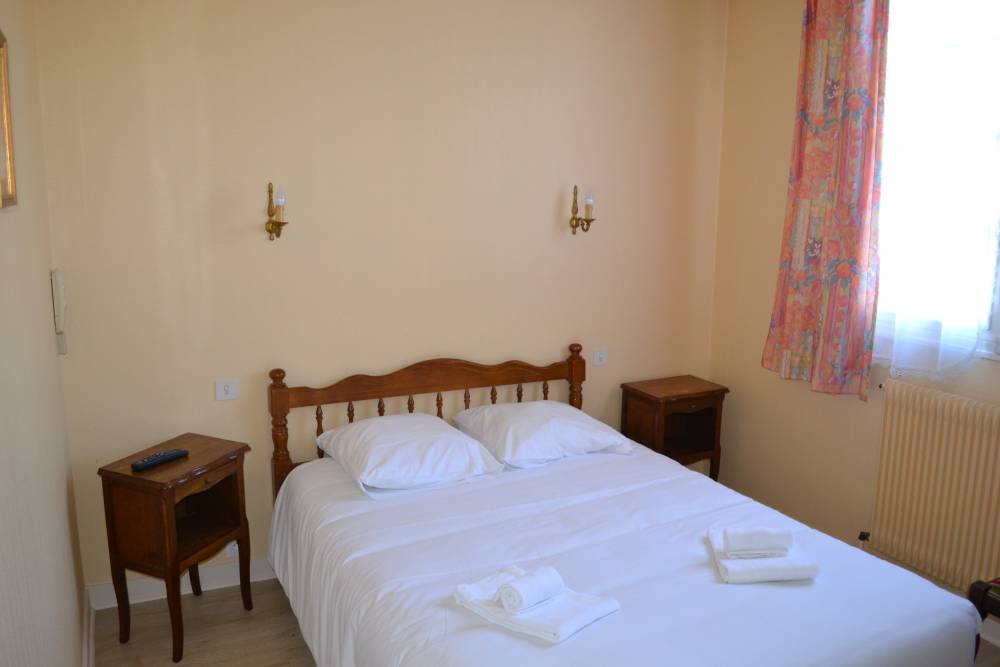 chambre-7_1 (1)-min.jpg