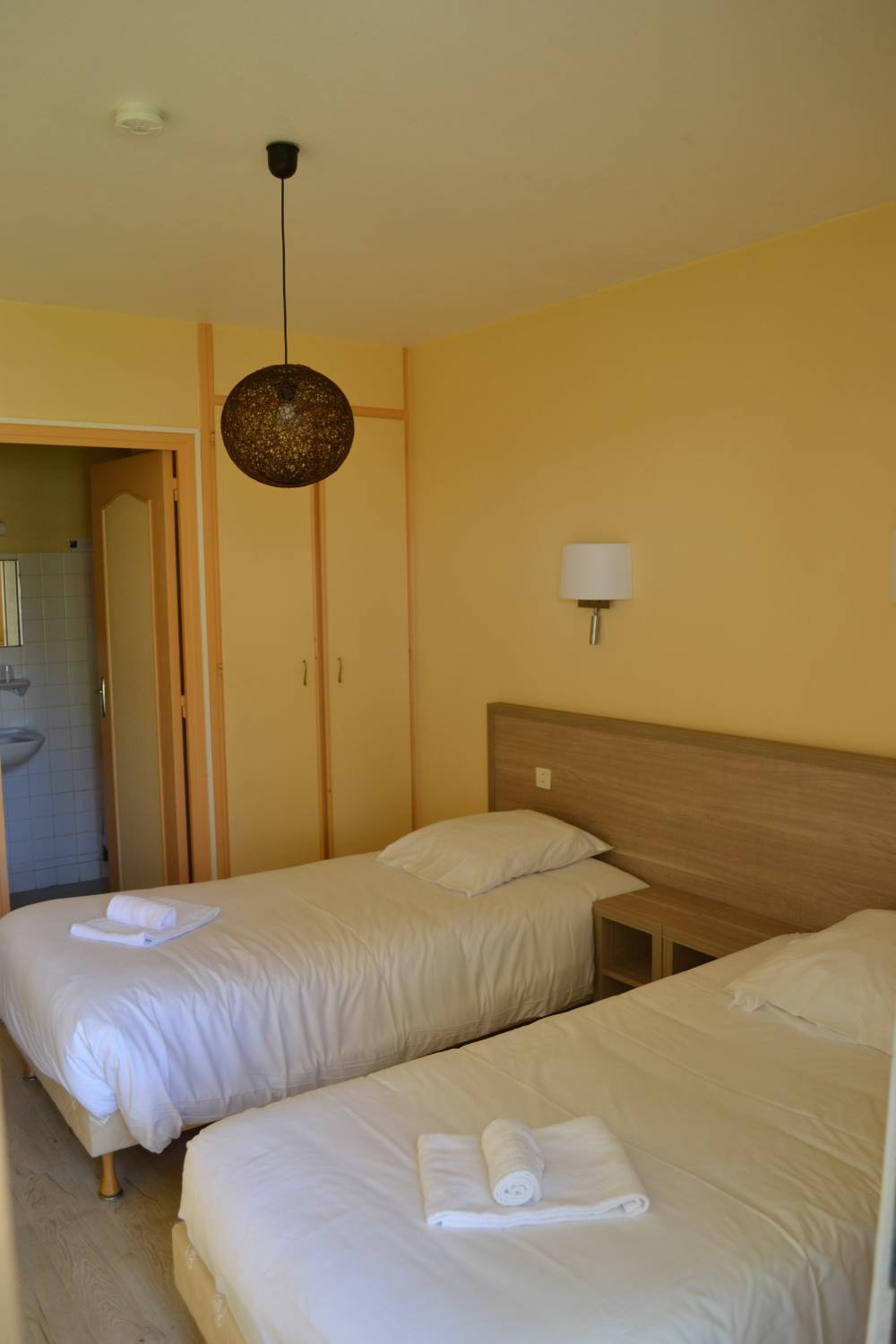 chambre-10_1-min.jpg